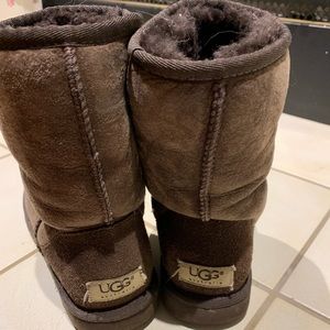 Ugg classic short boot